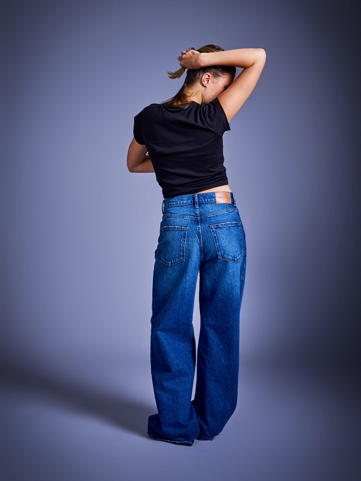 Relaxed high-rise wide-leg jeans